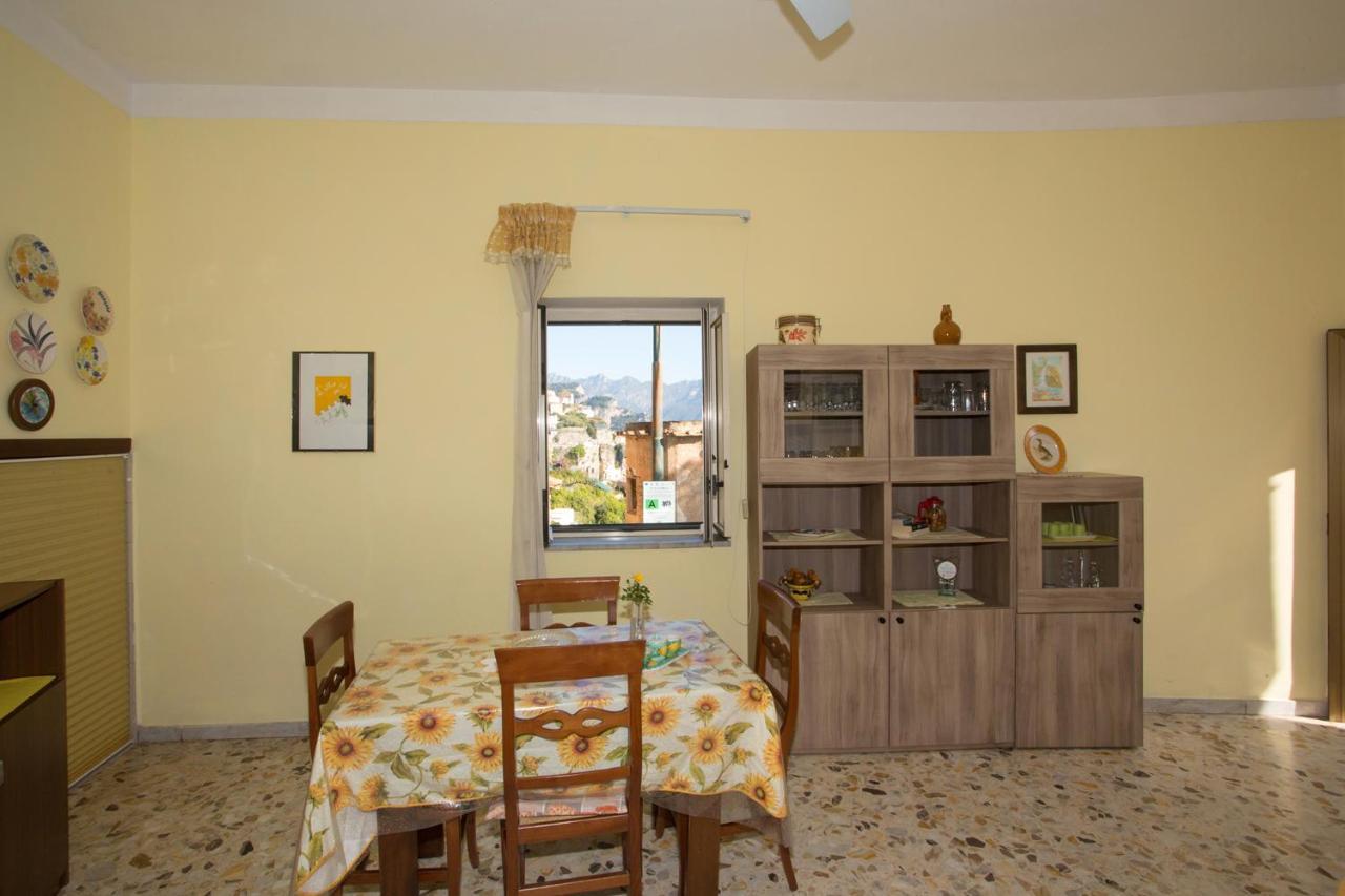 Appartamento House Sun And Moon Amalfi Esterno foto